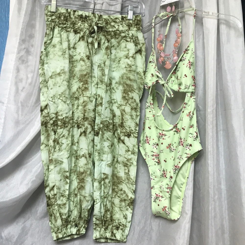 Aeropostale swimsuit combo